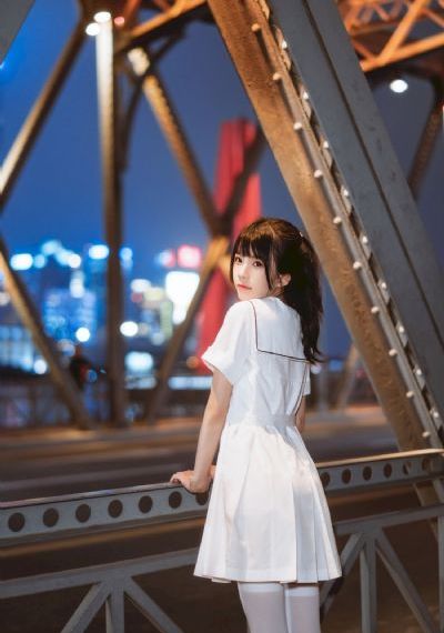 25岁高中生