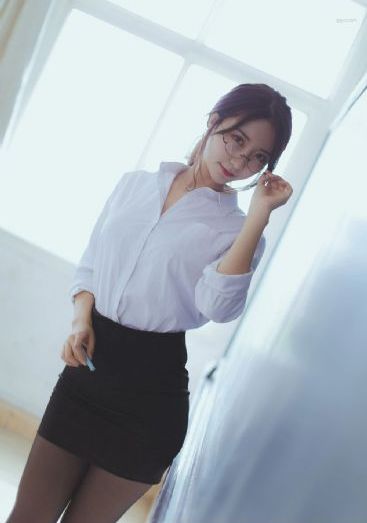 俄国三级肉体电影耐莉