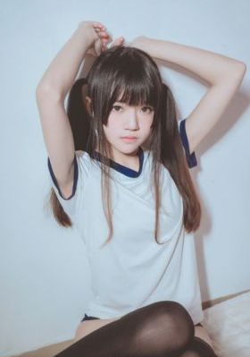 年轻的嫂子观看